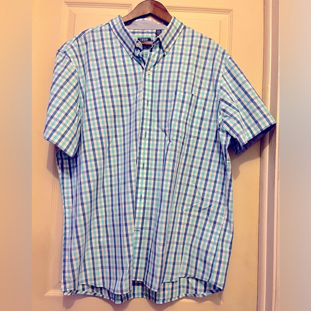 Mens used Izod shirt sleeve shirt